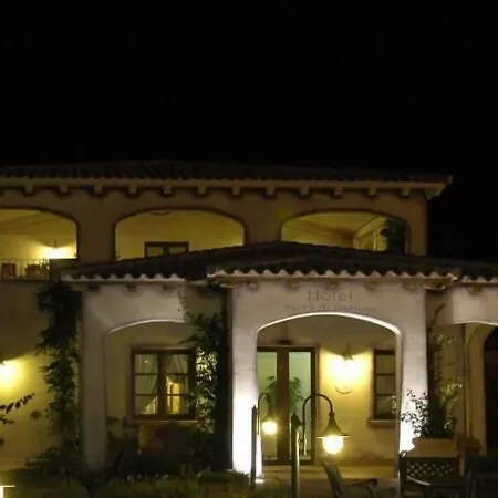 Terra Di Gallura Hotel 3*